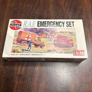 Airfix R.A.F. Emergency Vehicle Set 1:72 Series 3 Model Kit